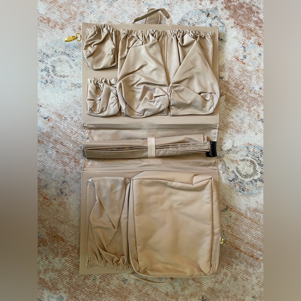 Totesavvy Deluxe in Almond NWOT